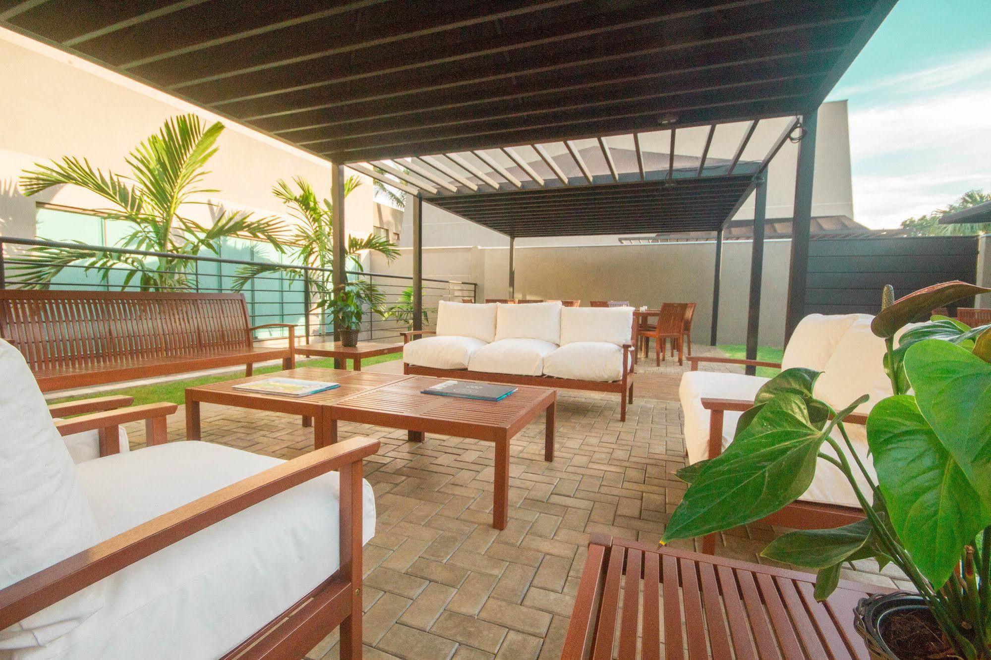 Gales Park Hotel Dourados Exterior photo