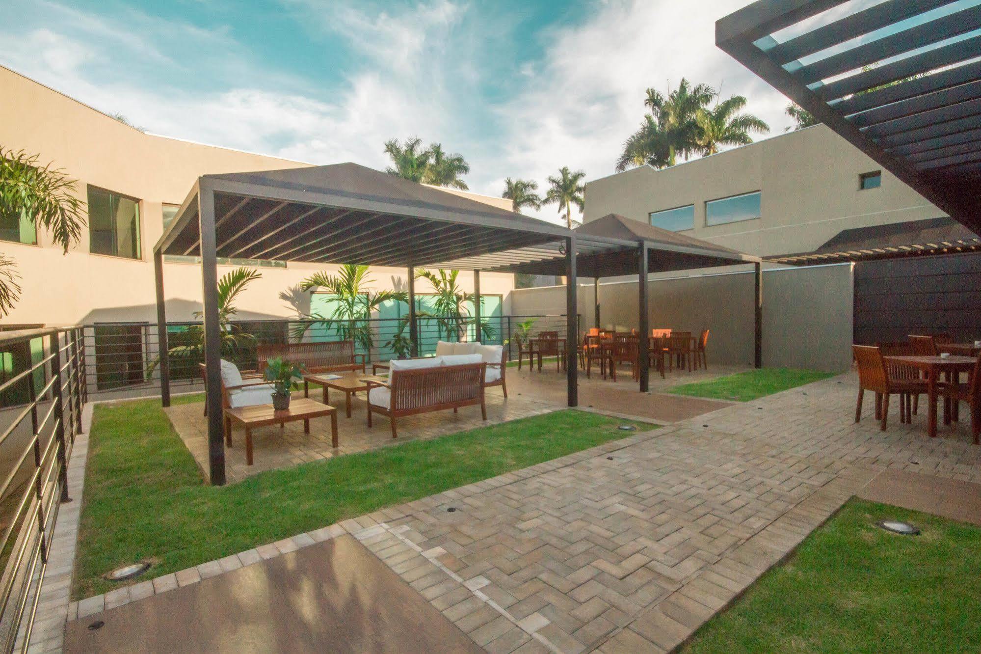 Gales Park Hotel Dourados Exterior photo